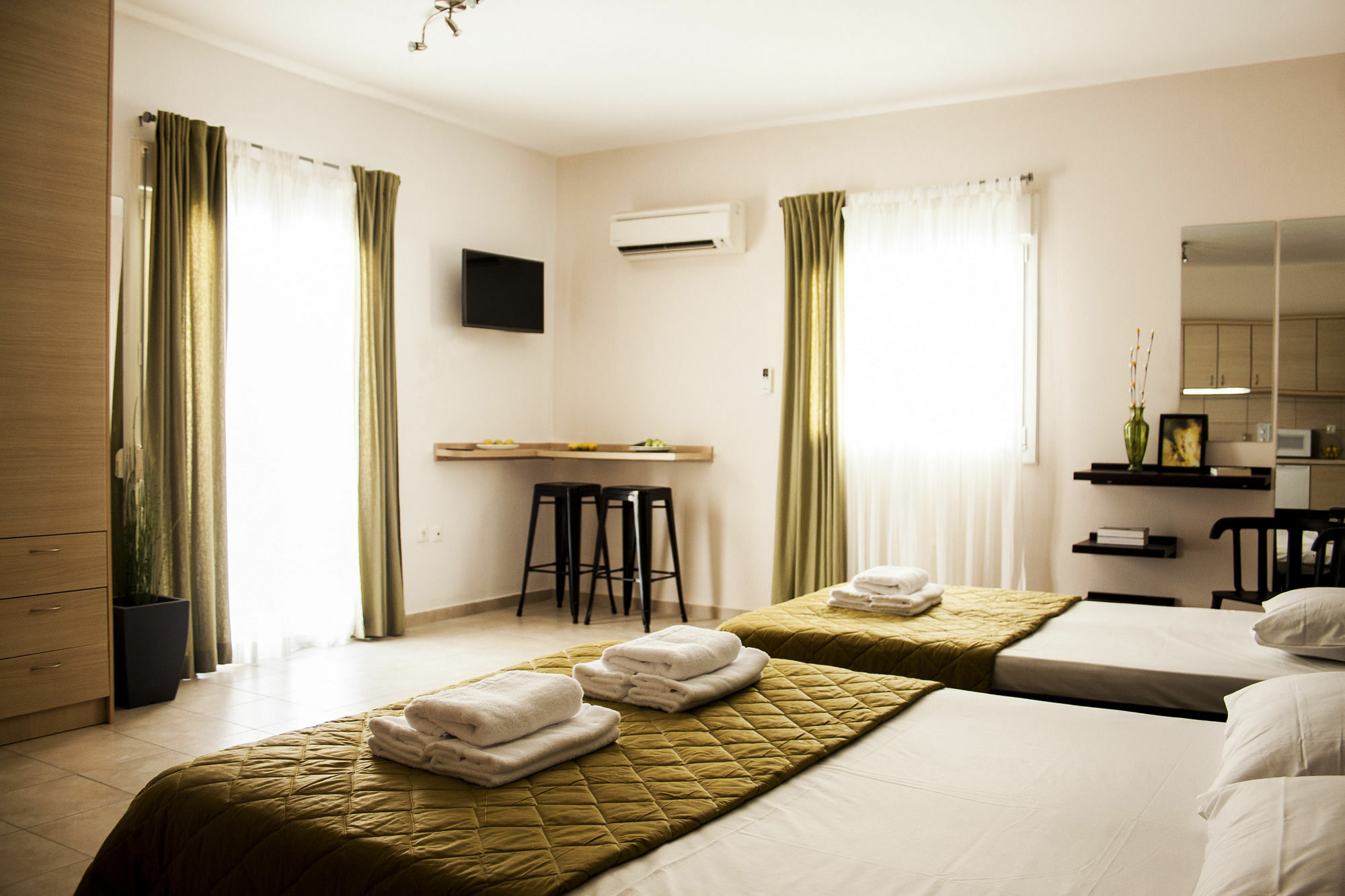 Krinis Apartments Rhodes City Exterior foto